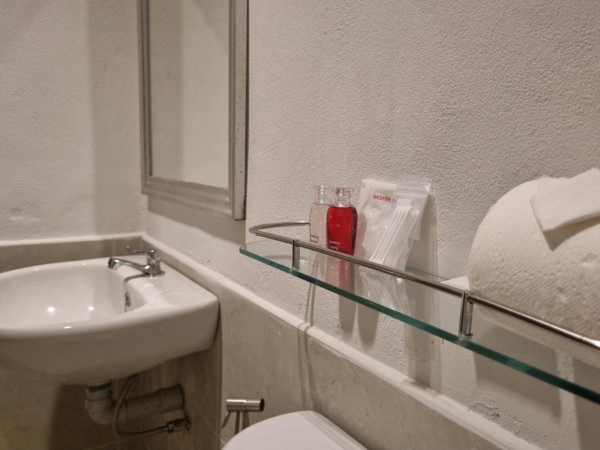 New Breakers Hotel Rawai Экстерьер фото