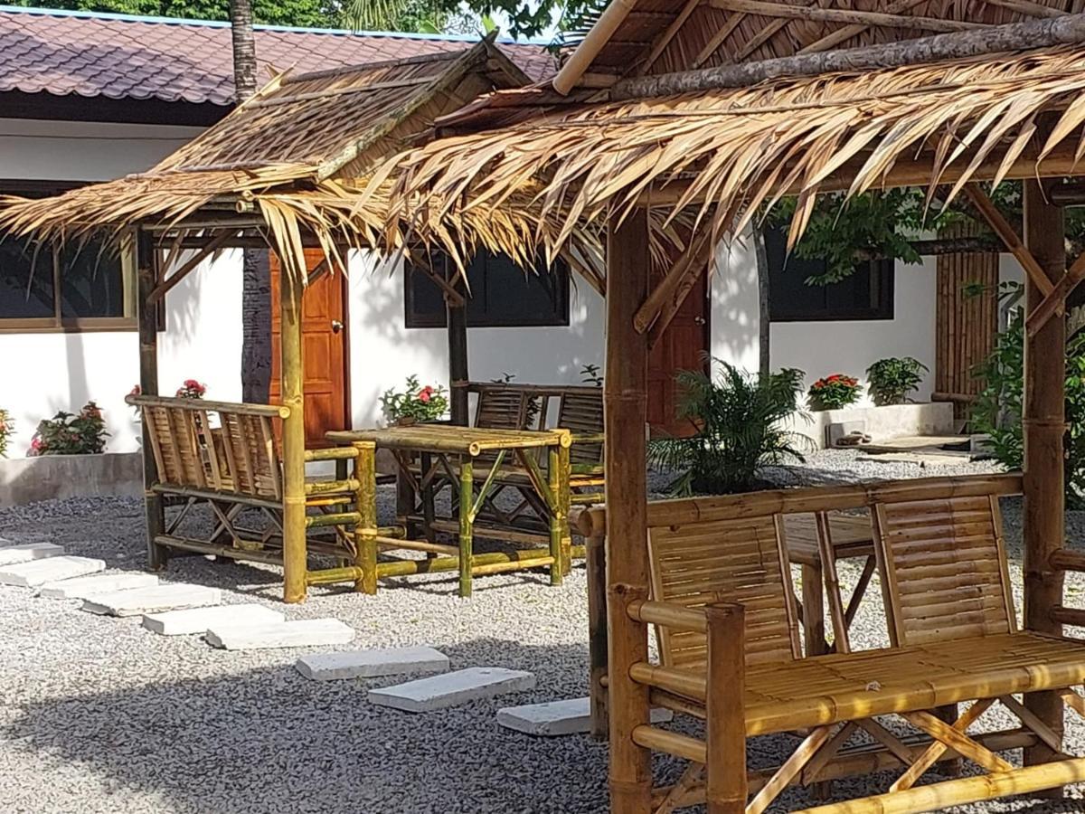 New Breakers Hotel Rawai Экстерьер фото