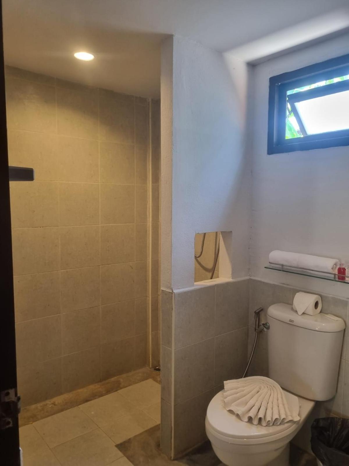 New Breakers Hotel Rawai Экстерьер фото