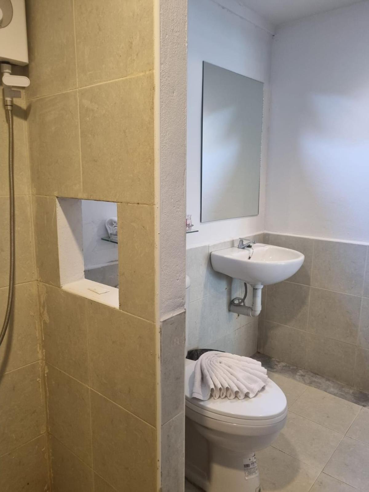 New Breakers Hotel Rawai Экстерьер фото