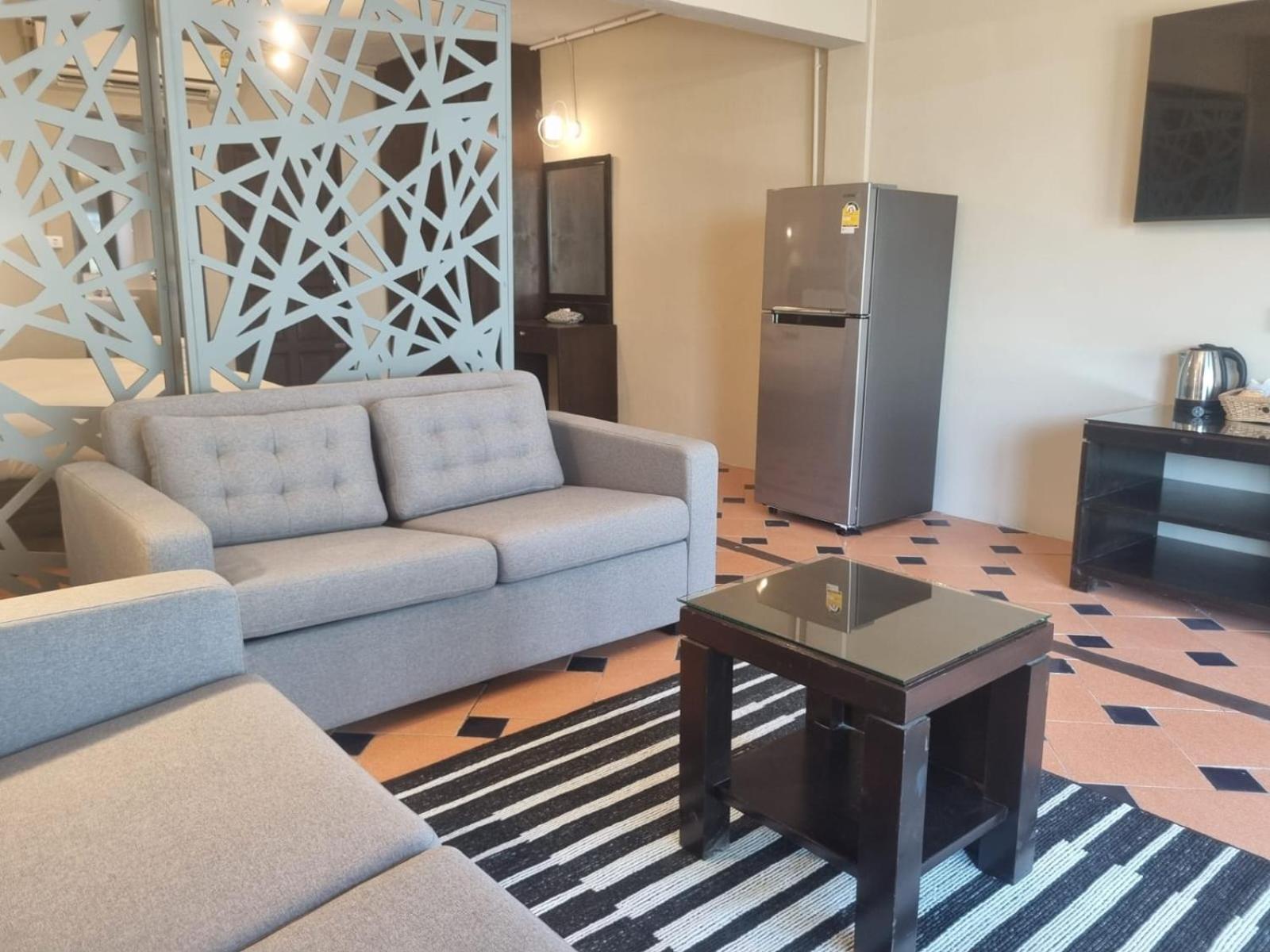 New Breakers Hotel Rawai Экстерьер фото